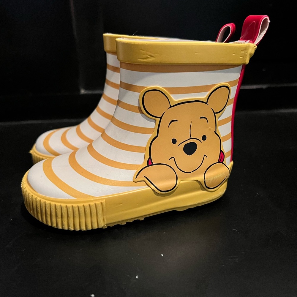 Winne The Pooh rain boots